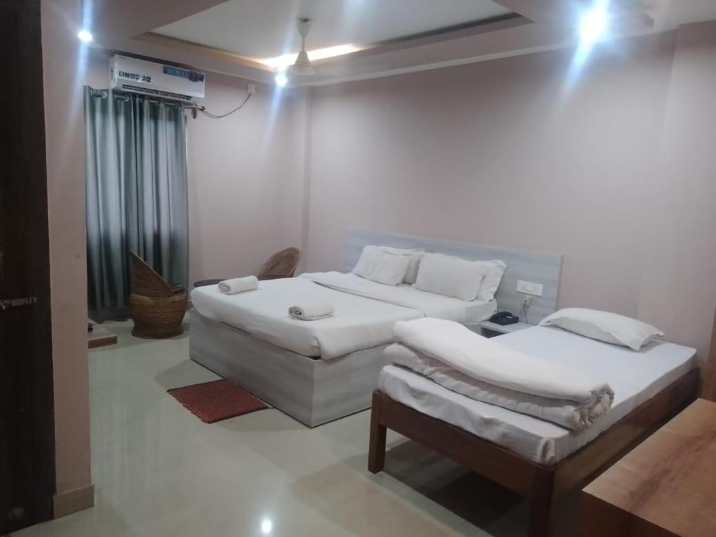 Hotel Silver Regency Guwahati Esterno foto